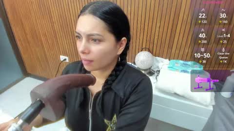 EVELIN online show from February 2025 11:52:01 AM