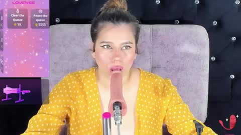 Snapshot of evelin_belen1 chatting on April 2026 11:27:01 AM evelin belen1 online show from April 2026 11:27:01 AM