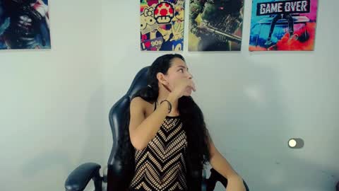 Evelin online show from December 2024 02:08:02 AM