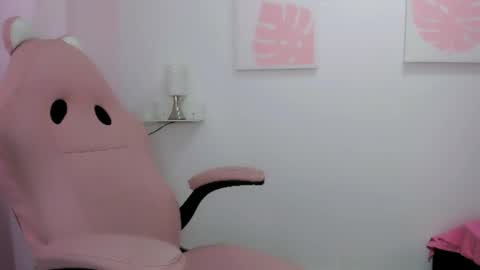 Evelin online show from April 2026 03:06:01 AM