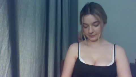 Snapshot of evelinemagnetic chatting on January 2026 07:11:01 PM EvelinaMagnetic online show from January 2026 07:11:01 PM