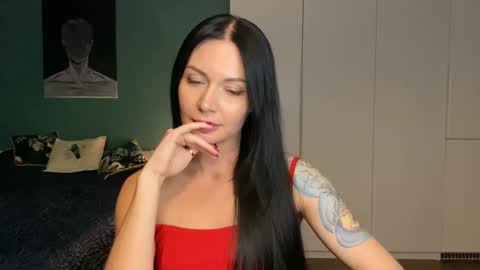 Snapshot of evelingoddess chatting on October 2025 10:07:02 PM your Love online show from October 2025 10:07:02 PM