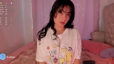 evelyn evelyn online show from February 2025 03:46:01 PM