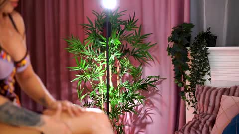 Evelyn online show from January 2025 08:04:01 PM