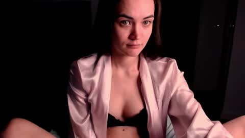 Snapshot of evelyn_gg chatting on November 2025 04:40:02 PM Evelyn online show from November 2025 04:40:02 PM