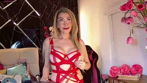 Snapshot of evelynagrey chatting on May 2026 05:46:02 AM EvelynaGrey online show from May 2026 05:46:02 AM