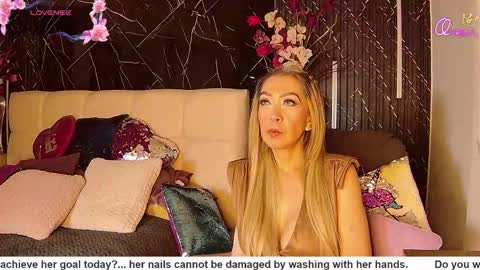 Snapshot of evelynagrey chatting on May 2026 11:40:01 AM EvelynaGrey online show from May 2026 11:40:01 AM