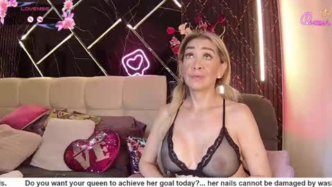 Snapshot of evelynagrey chatting on May 2026 11:23:04 PM EvelynaGrey online show from May 2026 11:23:04 PM