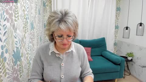 Snapshot of evelynblissful chatting on February 2025 05:18:02 AM Evelyn online show from February 2025 05:18:02 AM