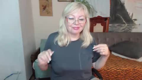 BarbaraBlondy online show from November 2025 06:30:02 PM