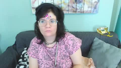 Everly online show from January 2025 11:02:01 AM