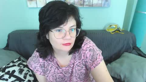 Everly online show from January 2025 04:52:01 PM