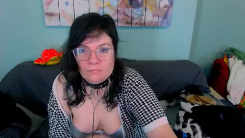 Everly online show from April 2026 07:06:01 AM