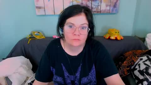 Everly online show from April 2026 12:15:02 PM