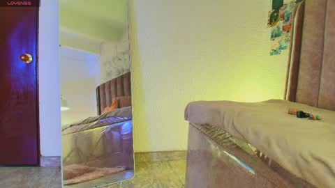 Evette online show from April 2026 12:46:02 AM