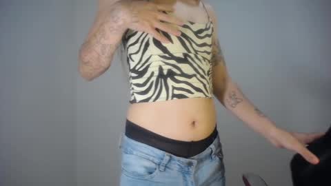 Evi online show from February 2025 12:32:01 AM