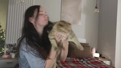 evi_woow online show from December 2025 10:18:02 PM