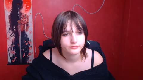 Evie online show from December 2025 12:23:02 PM