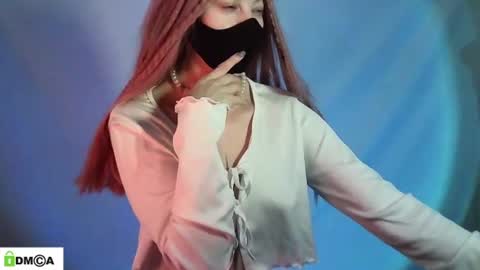 Snapshot of evie_muna chatting on July 2026 04:06:02 AM Renesme White Im here from Monday to Friday online show from July 2026 04:06:02 AM