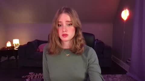 Snapshot of eviecam chatting on December 2024 07:18:01 AM Evie3 online show from December 2024 07:18:01 AM