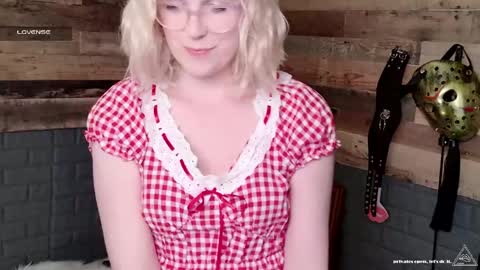 Snapshot of evilvillainess chatting on May 2026 12:10:02 PM Vesper - online show from May 2026 12:10:02 PM