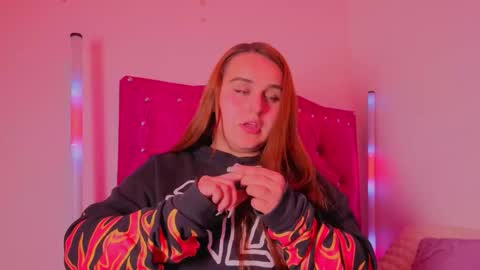 EVY online show from November 2025 04:07:01 AM