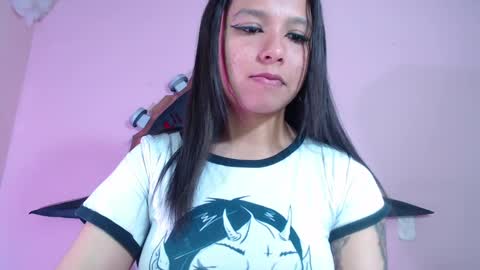 Im Evy online show from October 2025 06:26:01 PM