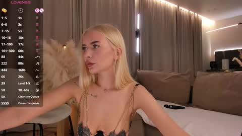 Eva m1racle  online show from November 2025 08:03:01 PM