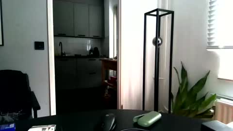 exibist79 online show from December 2025 09:26:02 AM