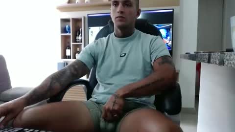 Snapshot of exotic_dude chatting on March 2026 01:36:02 PM camilo online show from March 2026 01:36:02 PM