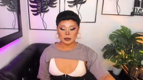Lindsay online show from June 2026 05:04:02 PM