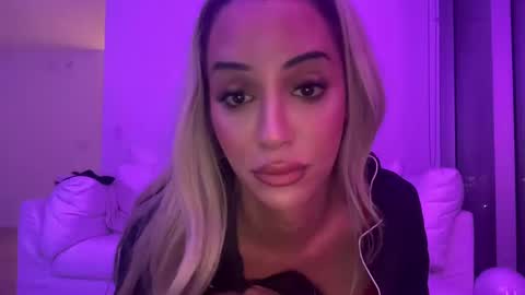 Snapshot of exoticcbabyy chatting on September 2025 05:01:02 AM exoticcbabyy online show from September 2025 05:01:02 AM