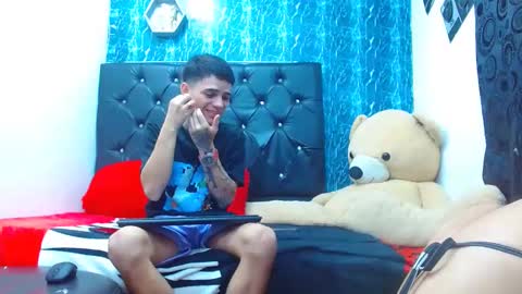 Snapshot of exotichot_couple chatting on January 2025 03:43:01 AM exotichot_couple online show from January 2025 03:43:01 AM