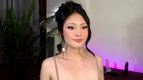 Candy  online show from December 2024 04:09:02 PM