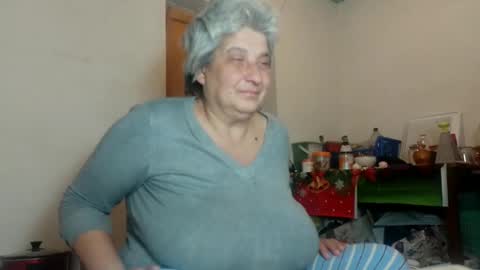 Snapshot of exquisitemature chatting on January 2025 12:42:01 PM ExquisiteMature online show from January 2025 12:42:01 PM
