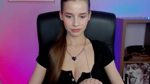 Maya online show from October 2025 07:32:01 AM