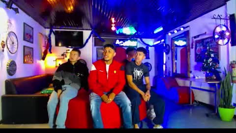 extrangers online show from December 2025 01:05:01 PM