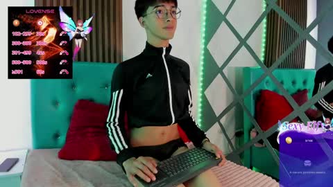 Snapshot of eyden_connor chatting on April 2026 08:32:02 PM Eyden online show from April 2026 08:32:02 PM