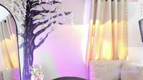 Snapshot of eyes_duque chatting on June 2026 07:49:02 PM online show from June 2026 07:49:02 PM