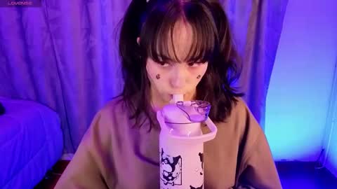 eymmy_24 online show from January 2026 03:53:01 AM