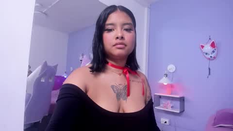 Eymy  online show from November 2025 08:46:02 PM