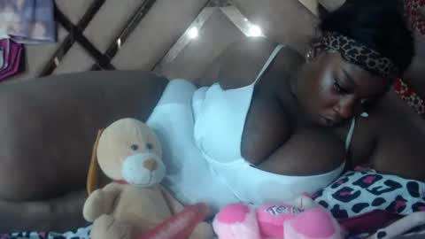 Snapshot of eyshaexotii chatting on February 2026 08:53:01 PM eyshaexotii online show from February 2026 08:53:01 PM