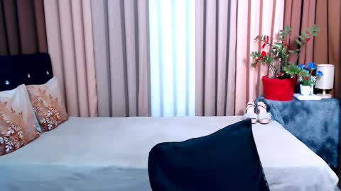 UR SWEET EZRA online show from January 2025 04:10:01 PM