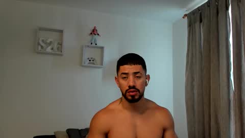 Ezzio Scolaro online show from September 2025 02:20:01 PM