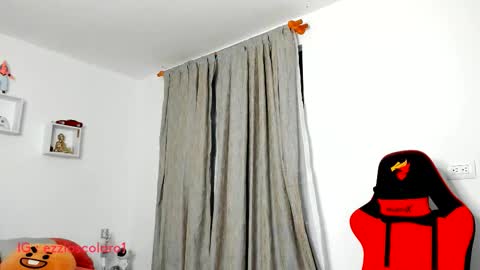 Ezzio Scolaro online show from November 2025 12:08:02 AM