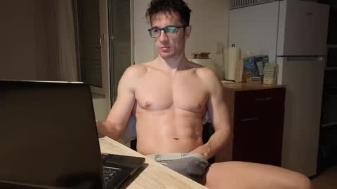 Snapshot of f24570a chatting on March 2025 03:08:01 AM Mick online show from March 2025 03:08:01 AM
