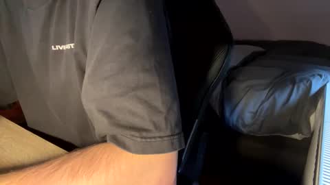 Snapshot of fabian_196 chatting on December 2024 02:02:01 PM Call me bitch online show from December 2024 02:02:01 PM