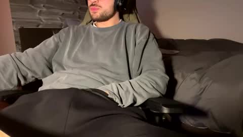 Snapshot of fabian_196 chatting on January 2025 05:44:02 PM Call me bitch online show from January 2025 05:44:02 PM