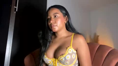 Thianna online show from November 2025 09:19:02 AM