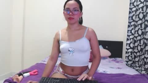 jazmin online show from December 2025 07:59:01 AM
